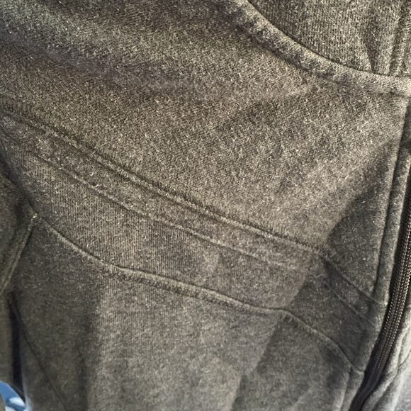 Nike hoodie size L (12/14). Approximately 22 inches long - Picture 5 of 10